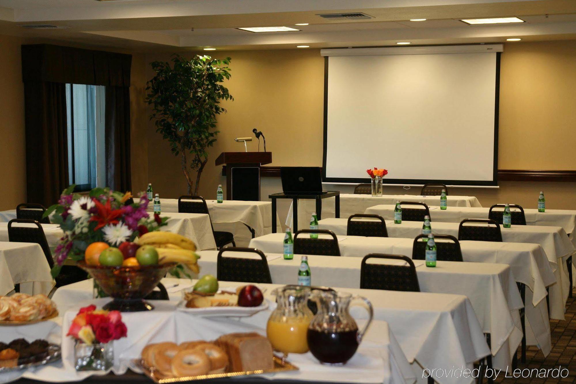 Hampton Inn & Suites Oakland Airport-Alameda Kemudahan gambar
